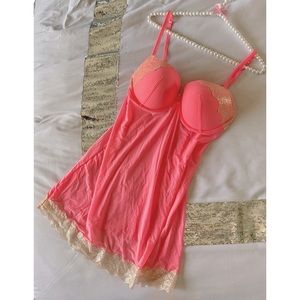 High End Victoria’s Secret Lace Lace Push Up Stretchy Slip Nightie L 36D💥💥